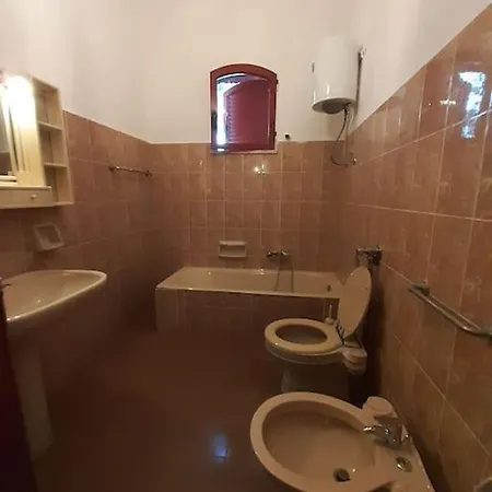 Leda Mancaversa - Cis Le07508591000011672 Villa *